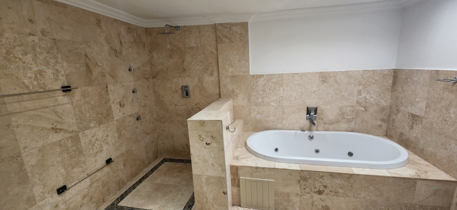 To Let 3 Bedroom Property for Rent in Meadowridge Western Cape